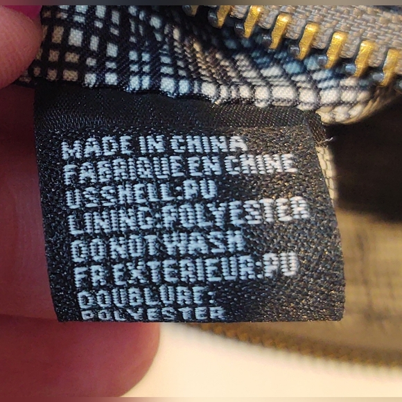 Antik Kraft Pebbled Vegan Leather Crossbody - Picture 6 of 13